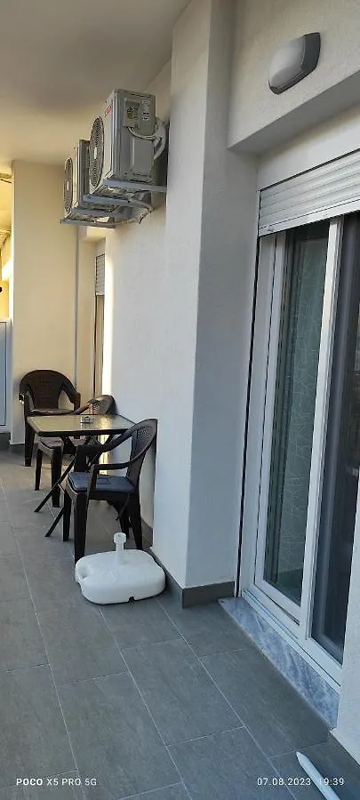 Umbrella Apartment Peraía
