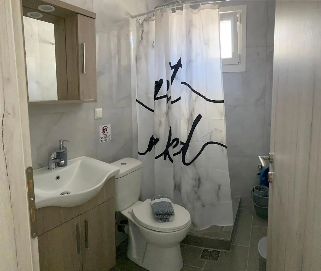 Umbrella Apartment Peraía 0*,  ギリシャ